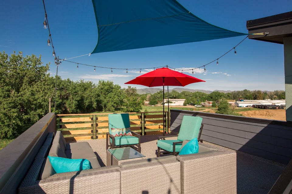Swanky Townhome Near Old Town, Breweries and River Hotel in Fort Collins