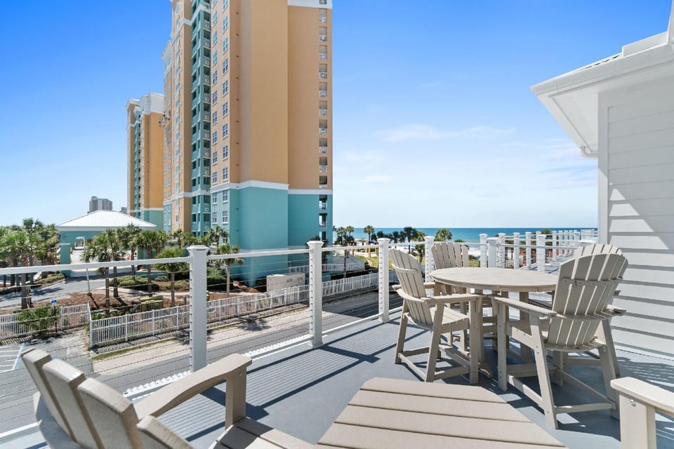 Beach House - Elevated Escape by PHG Hotel in Lower Grand Lagoon