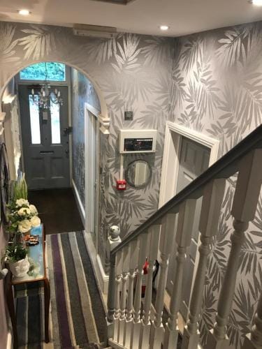 Acacia Villas Guest House Hotel in Guildford