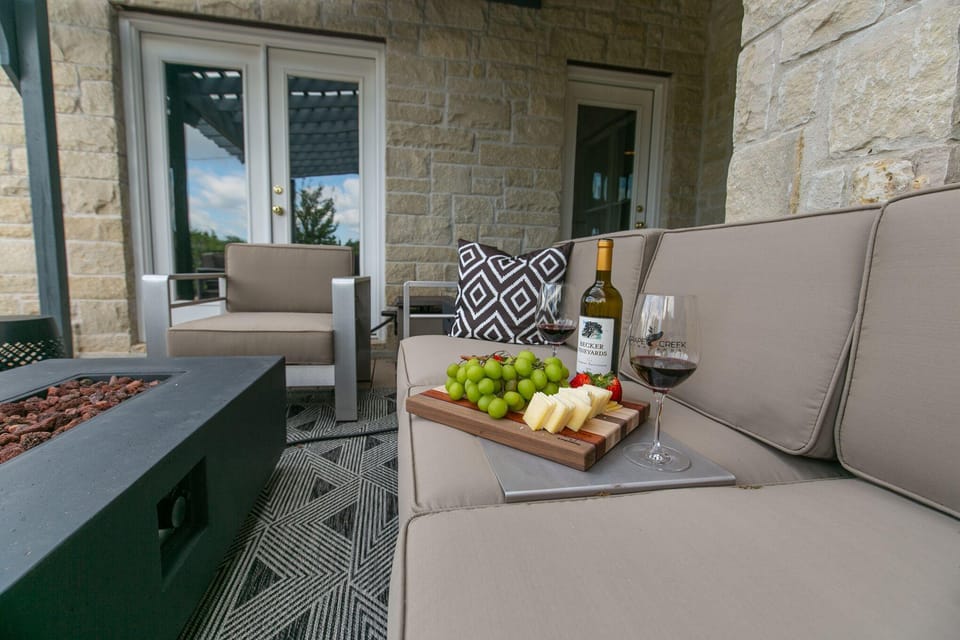 Spicewood Lodge W/pool, Hottub Hotel in Lake Travis