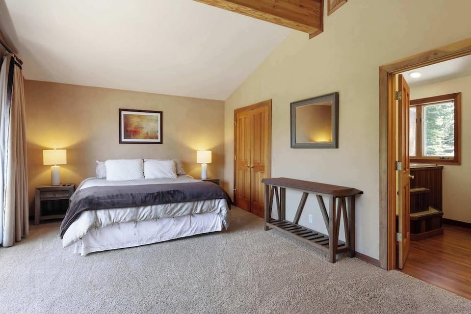 Kitzbuhel Paradise Sleeps 8 Hotel in Truckee