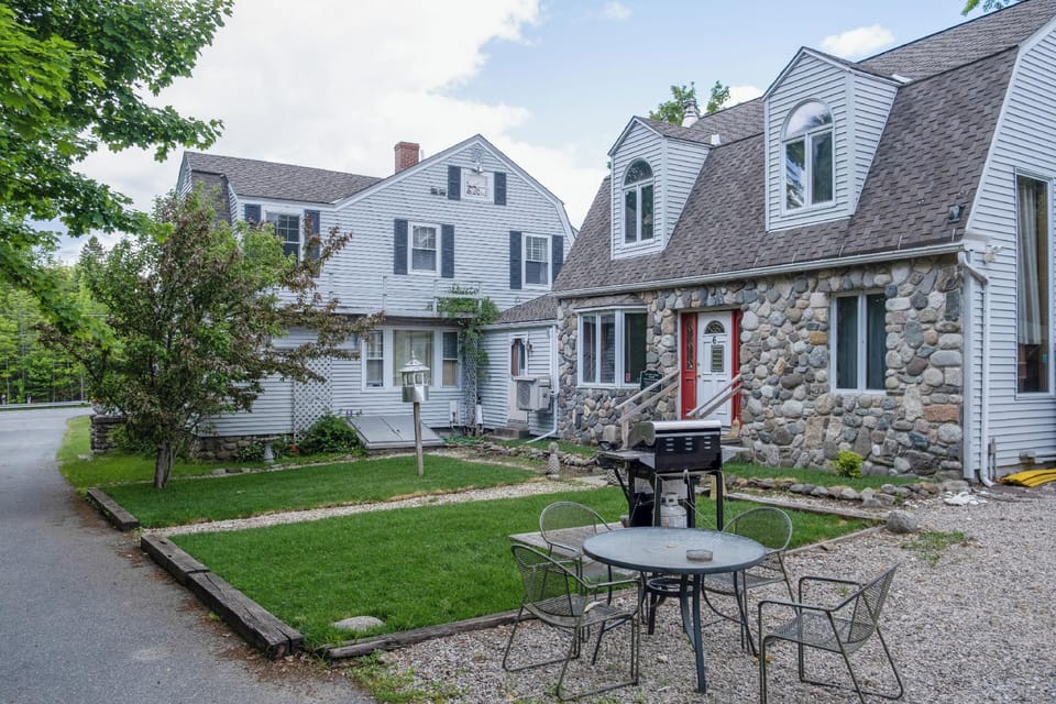 3Bedroom2Bath CarriageHouse Pet Friendly Hotel in Eden