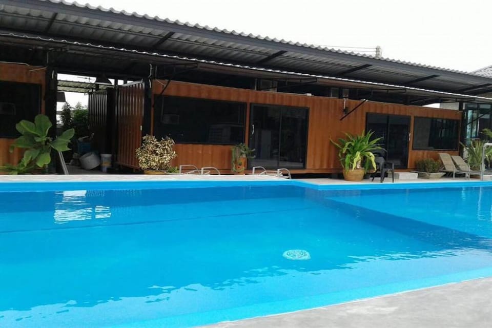 Rintara Riverside Resort Hotel in Chon Buri Changwat