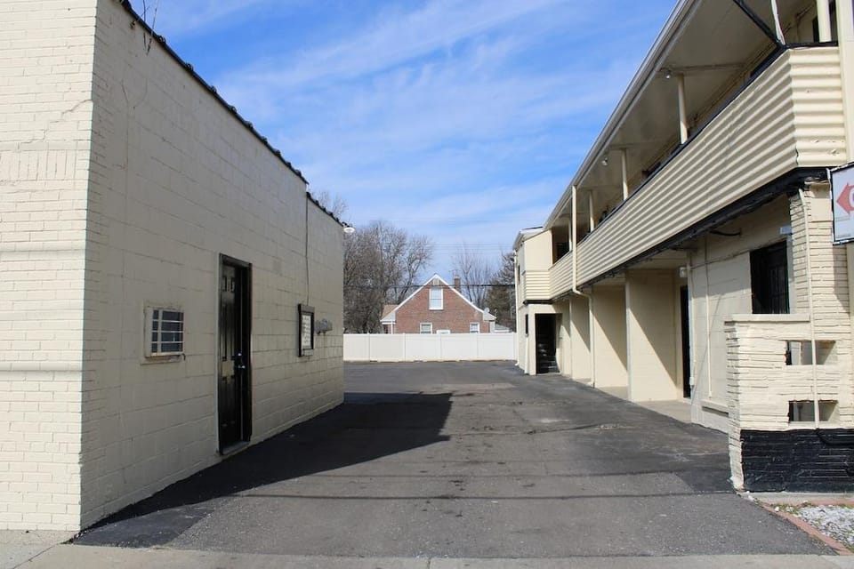 Royal Budget Inn Hotel in Detroit