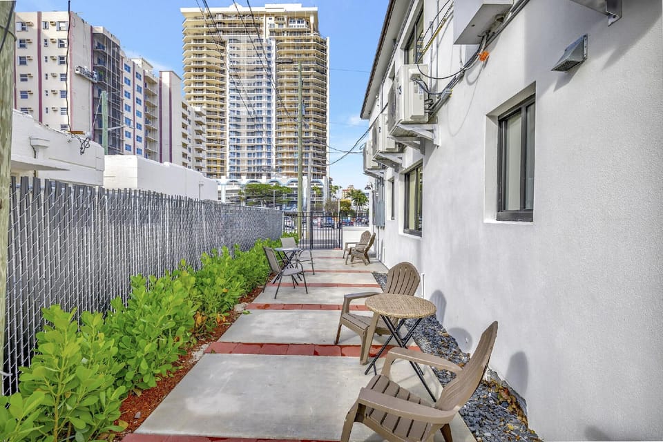 2922 Banyan Units Hotel in Fort Lauderdale