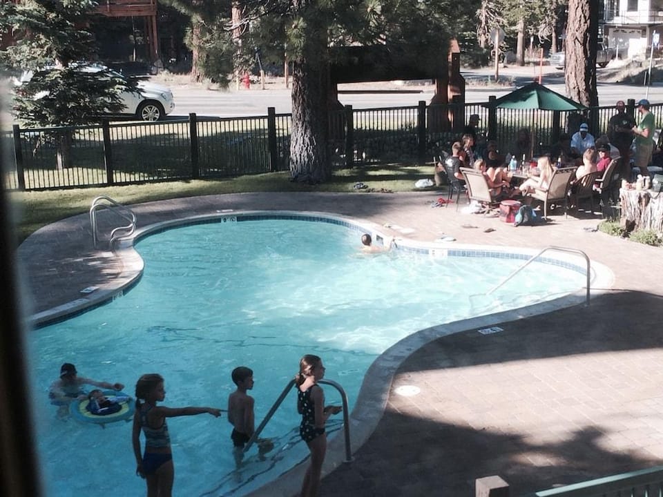 Mountainback at Mammoth Hotel in Mammoth Lakes