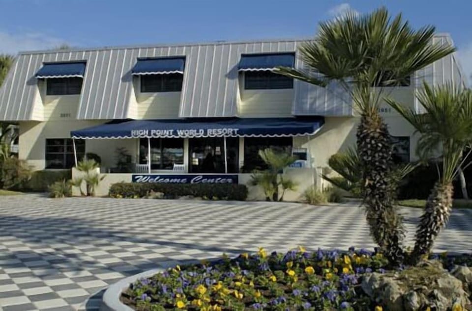 High Point World Resort Hotel in Bay Lake