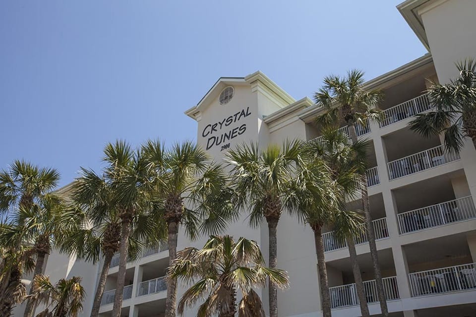 Crystal Dunes Beach Resort by Panhandle Getaways Hotel in Destin