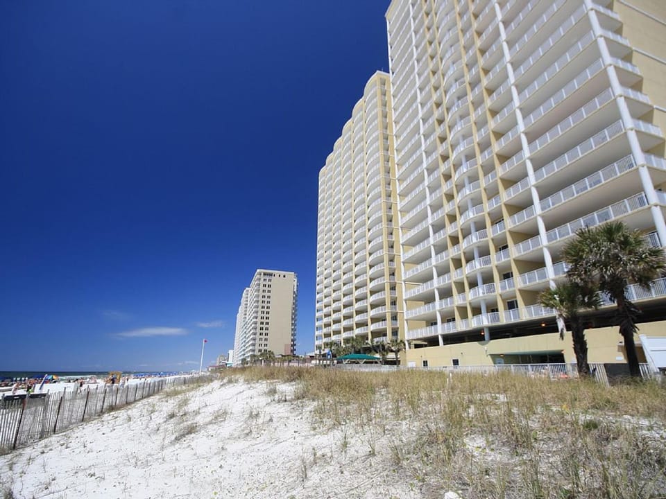 Ocean Ritz Beach Resort by Panhandle Getaways Hotel in Long Beach