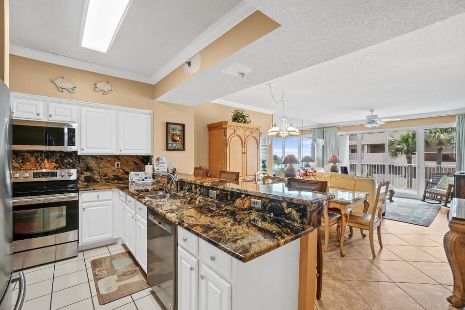 Tides at Top'sl Beach Resort by Panhandle Getaways Hotel in Miramar Beach