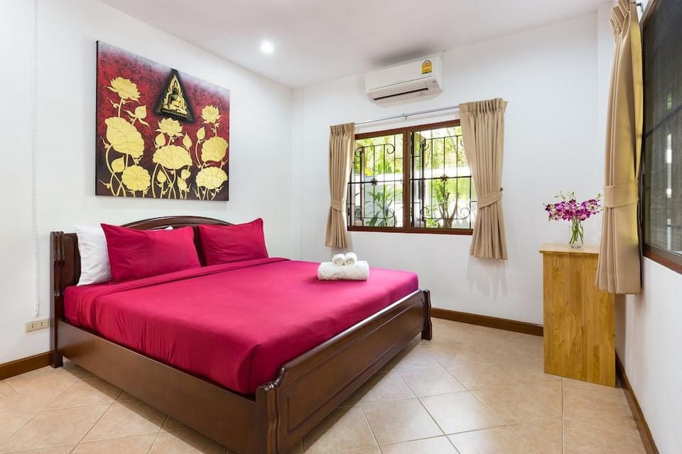 Blissful Jacuzzi Living at Villa Nikkie2 Hotel in Rawai