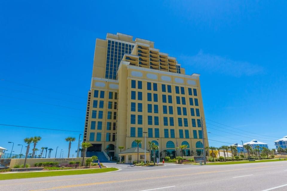 The Oasis at Orange Beach by Hosteeva Hotel in Orange Beach