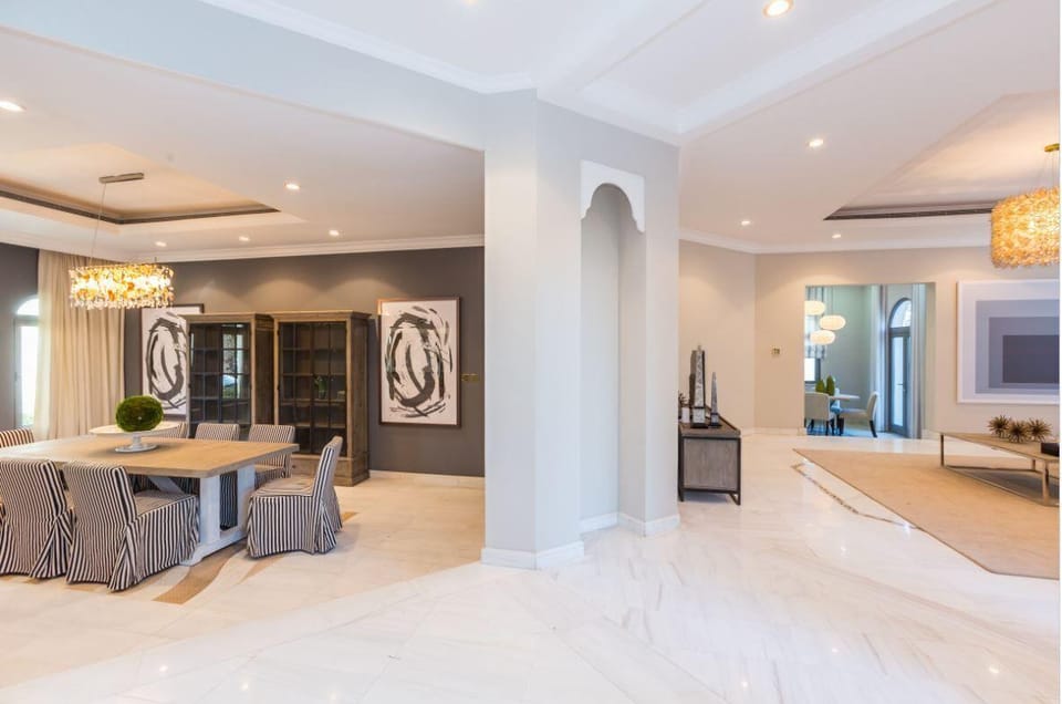 Maison Privee Private Pool and Beach Access Villa w/ Cinematic Vws Hotel in Dubai