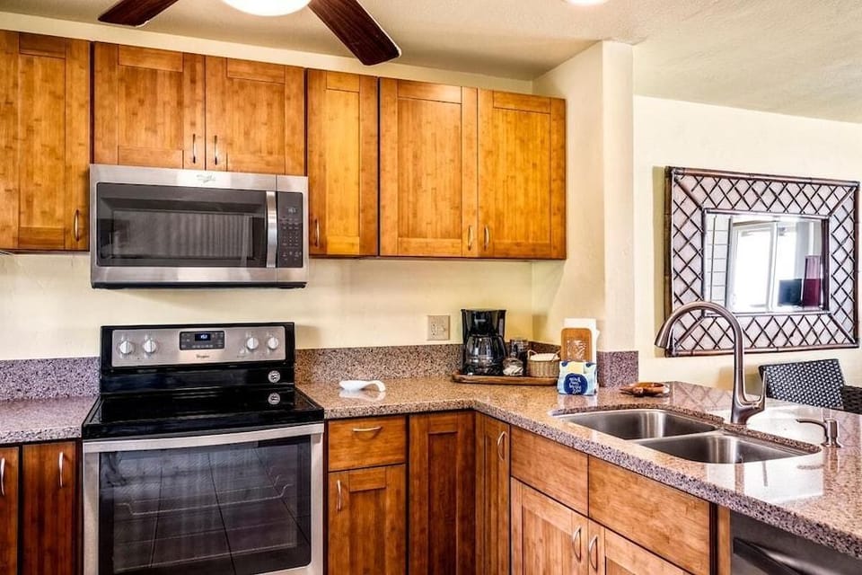 Keauhou Kona Surf & Racquet Club 2103 Hotel in Holualoa