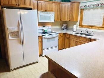 Poplar Point Condo Unit 12A - Two Bedroom Condo Hotel in Pigeon Forge