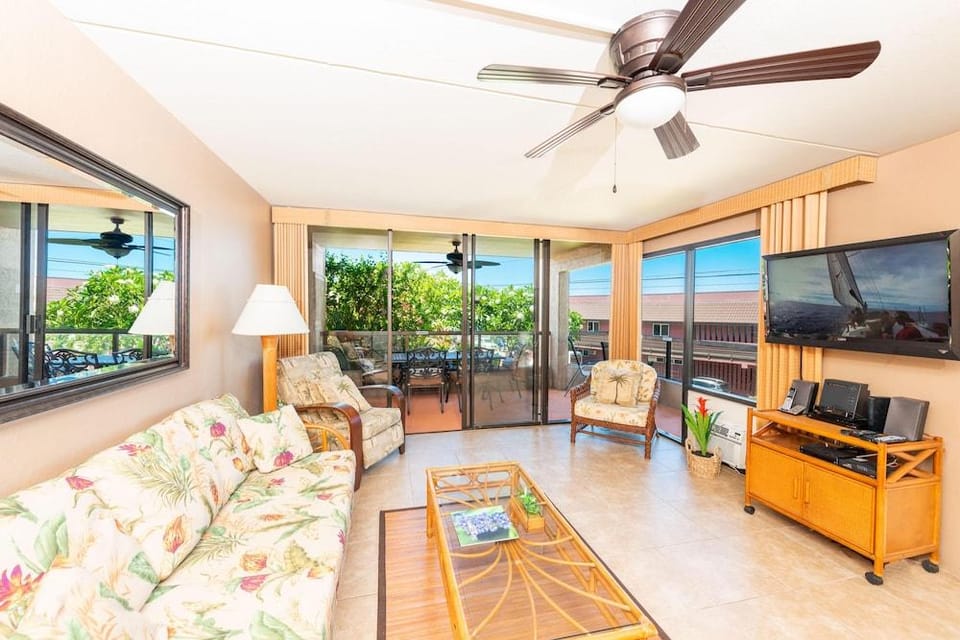 Kona Pacific A102 Hotel in Holualoa