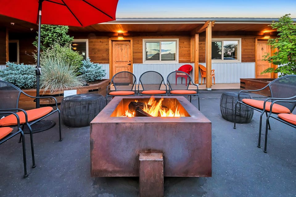 Wall Street Suites Motel in Bend