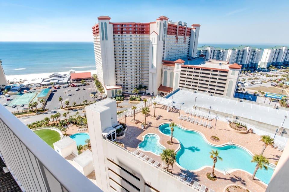Laketown Wharf by Book That Condo Hotel in Long Beach