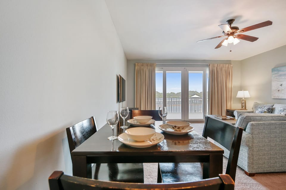 Laketown Wharf by Book That Condo Hotel in Long Beach