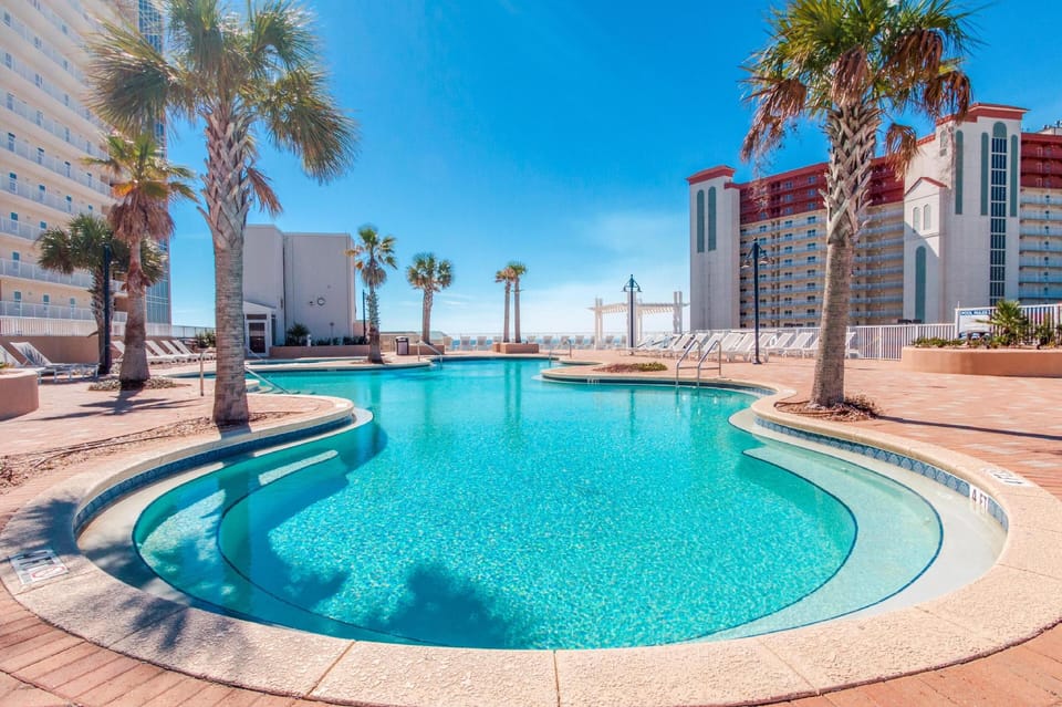 Laketown Wharf by Book That Condo Hotel in Long Beach