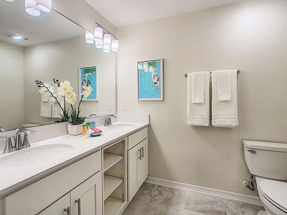 Modern Condo Near Disney Foosball Water Park! Hotel in Kissimmee