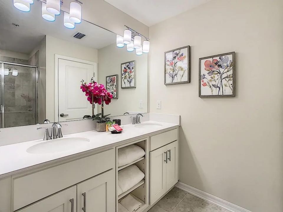 Modern Condo Near Disney Foosball Water Park! Hotel in Kissimmee