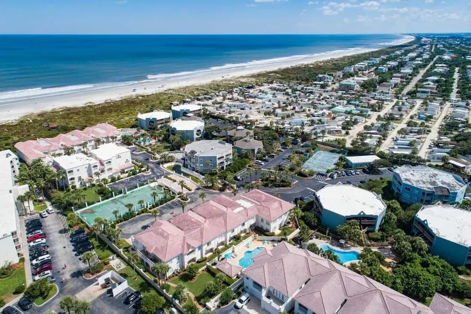 Montego Bay Hotel in Butler Beach