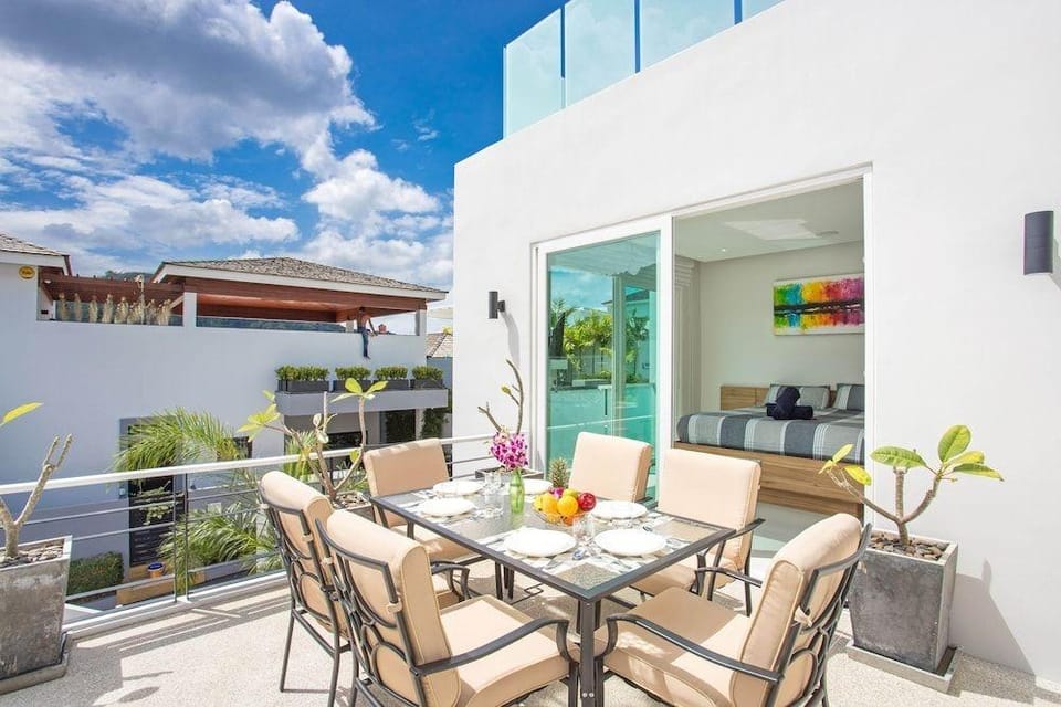 Elegant Designer 4BR Pool Villa Skylight Hotel in Kamala
