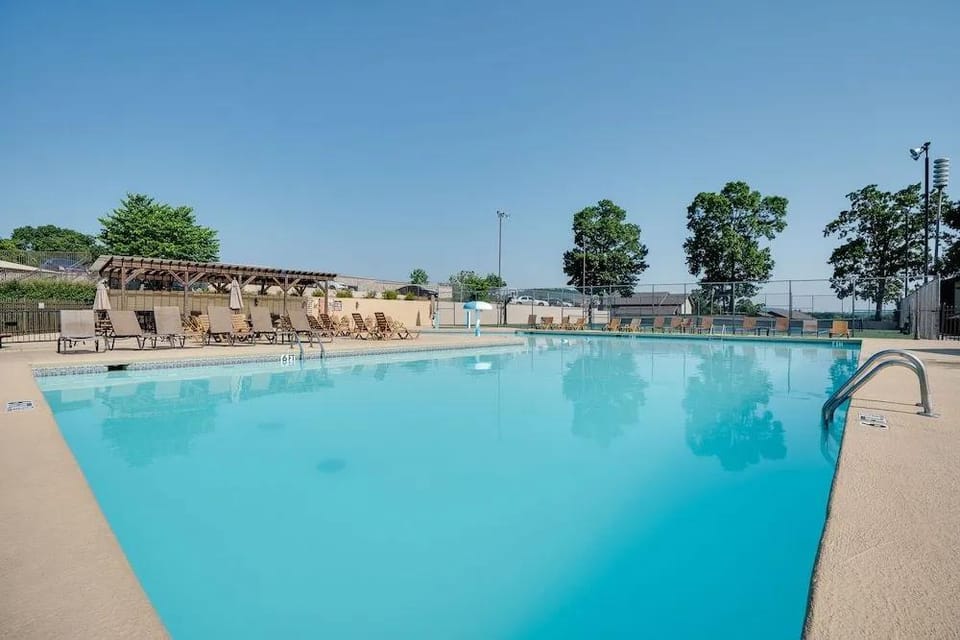 Bunker Ridge Rendezvous - Branson - Condo in Pointe Royale Hotel in Branson