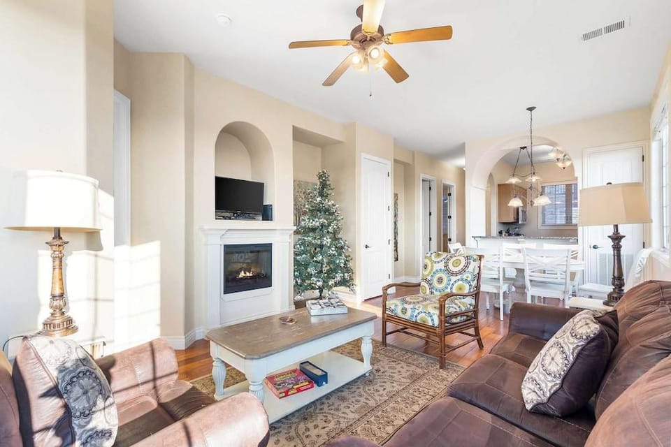 Sunset Retreat - 3 Min From Silver Dollar Hotel in Indian Point