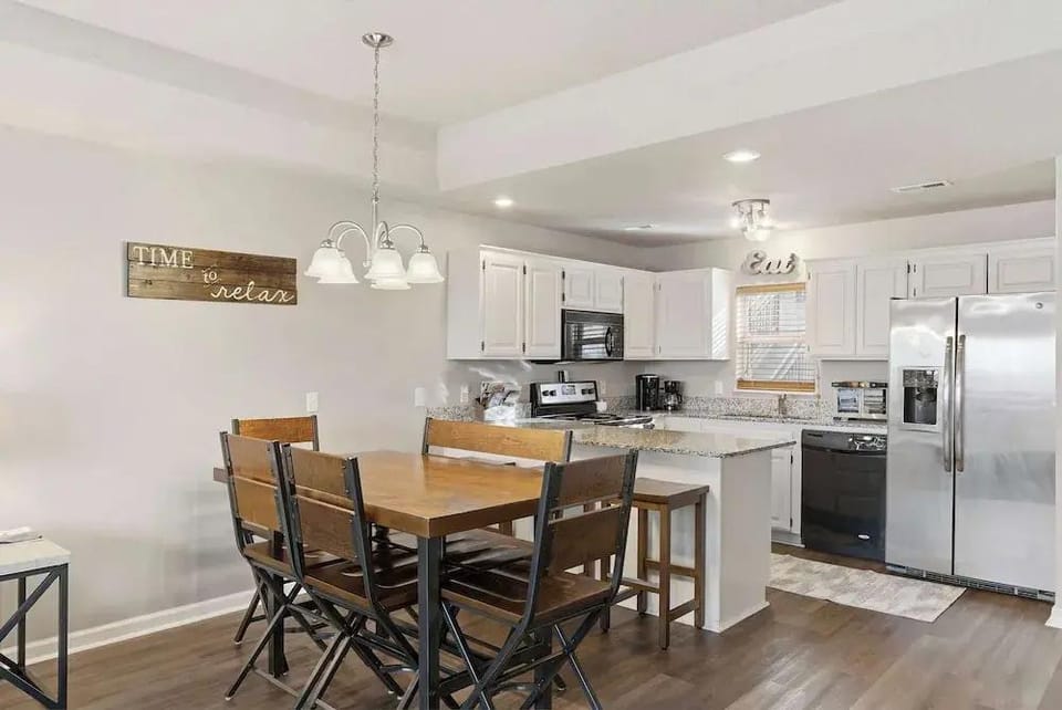 Oak Lane Escape - Branson - Resort Condo on Golf Course w/ Endless Amenities Hotel in Table Rock Lake