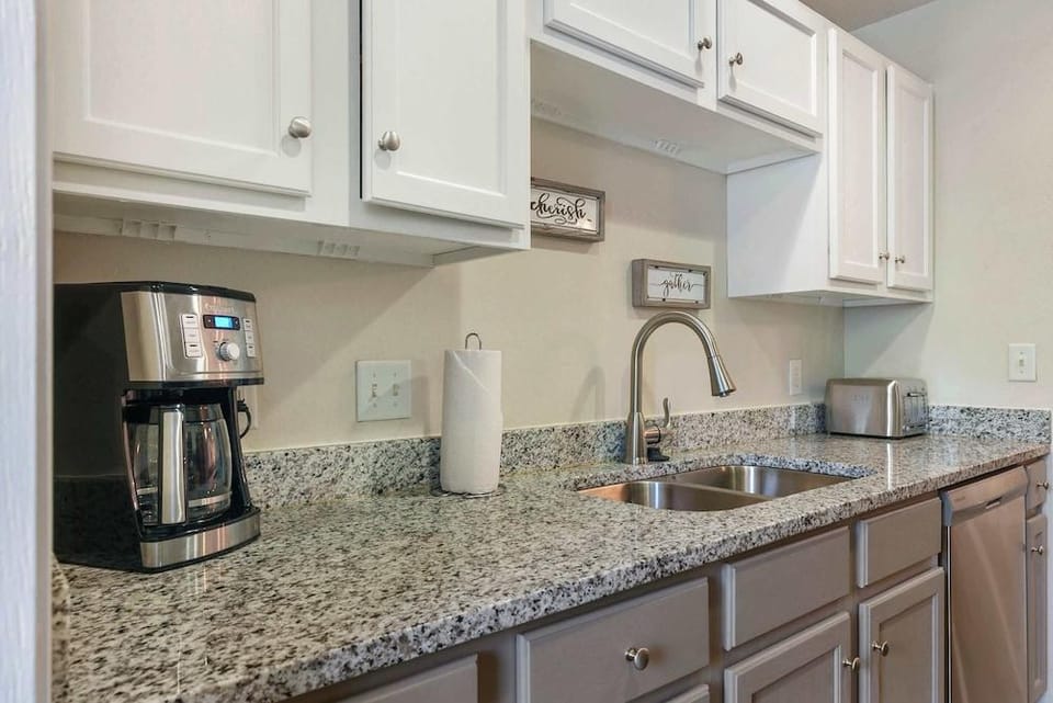 Hillside Cottage in The Vineyards Resort! Hotel in Branson