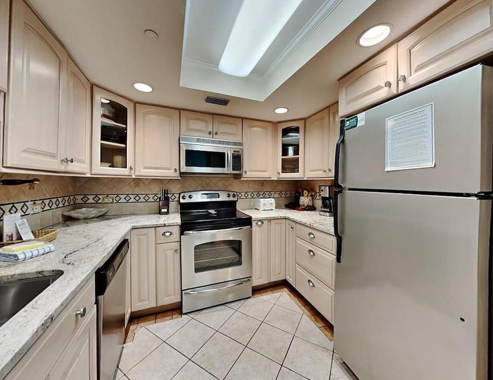 Perdido Towers by Southern Vacation Rentals Hotel in Ono Island
