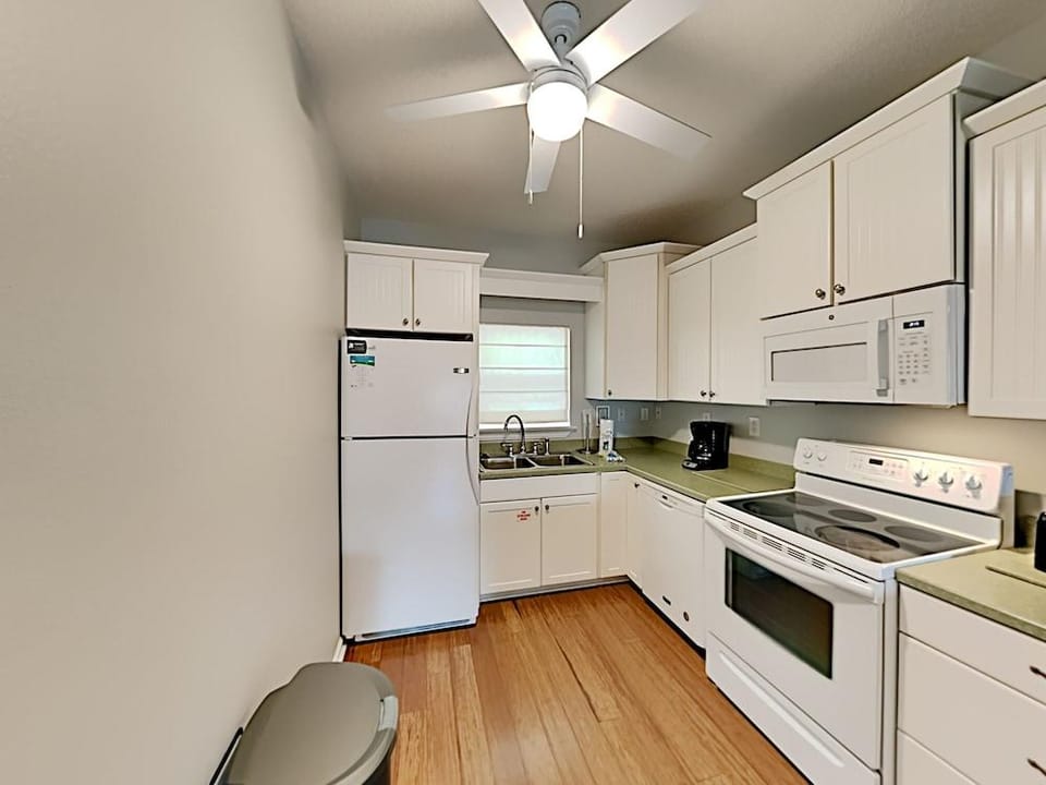 Villas on the Gulf by Southern Vacation Rentals Hotel in Pensacola Beach