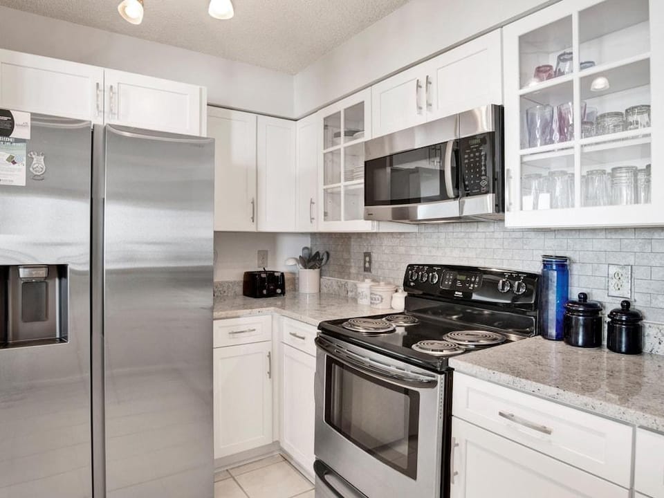 Tristan Towers by Southern Vacation Rentals Hotel in Pensacola Beach