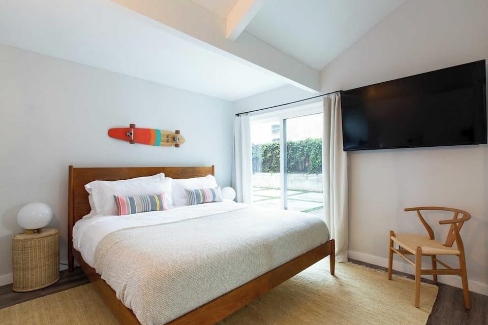 Hamilton I by Avantstay Beach House! Rooftop Deck Newly Renovated Bungalow Hotel in La Jolla