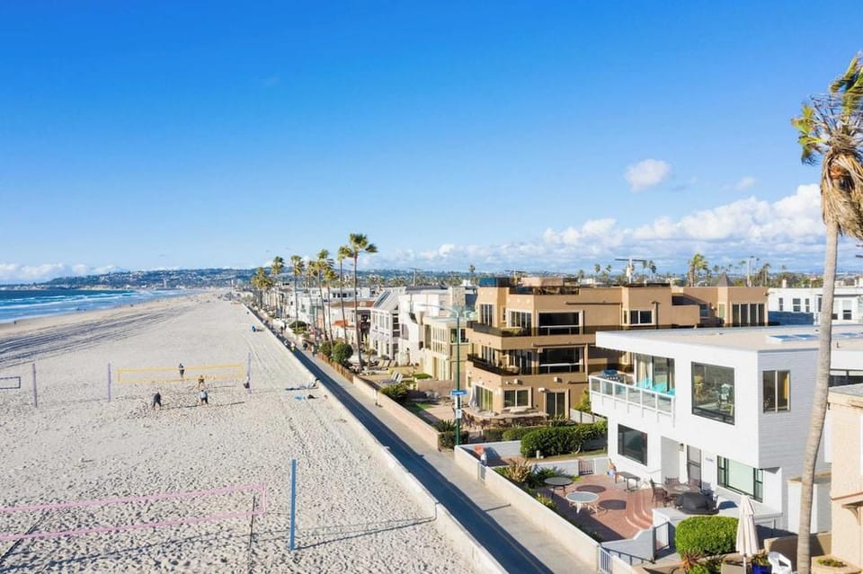Belmont by Avantstay 3BR Home on Mission Beach! Ocean Views! Hotel in Mission Beach