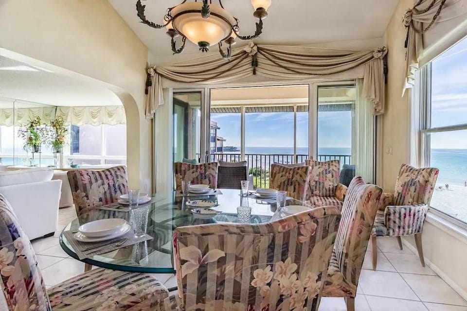 Siesta Breakers Penthouse on the Beach Hotel in Florida