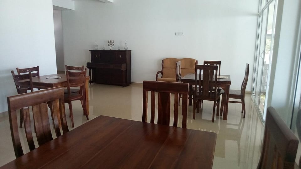 Turtle paradise villa & restaurant Hotel in Southern Province