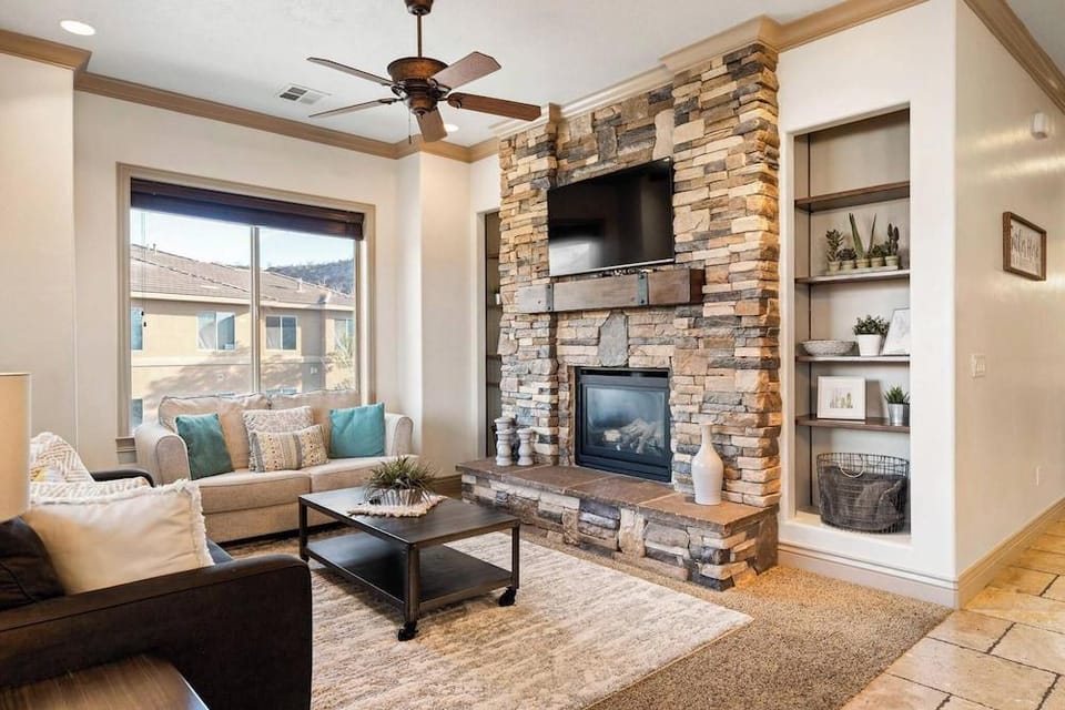 The View Resort Amenities & Epic Views! Hotel in Washington