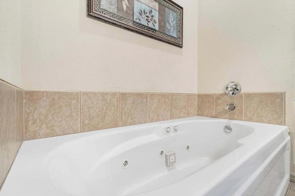 Silver Dollar Hideaway in Stonebridge Community Hotel in Table Rock Lake