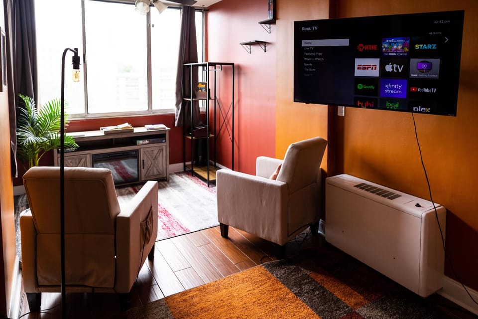 Perfect DTWN Condo with King beds Hotel in Atlanta