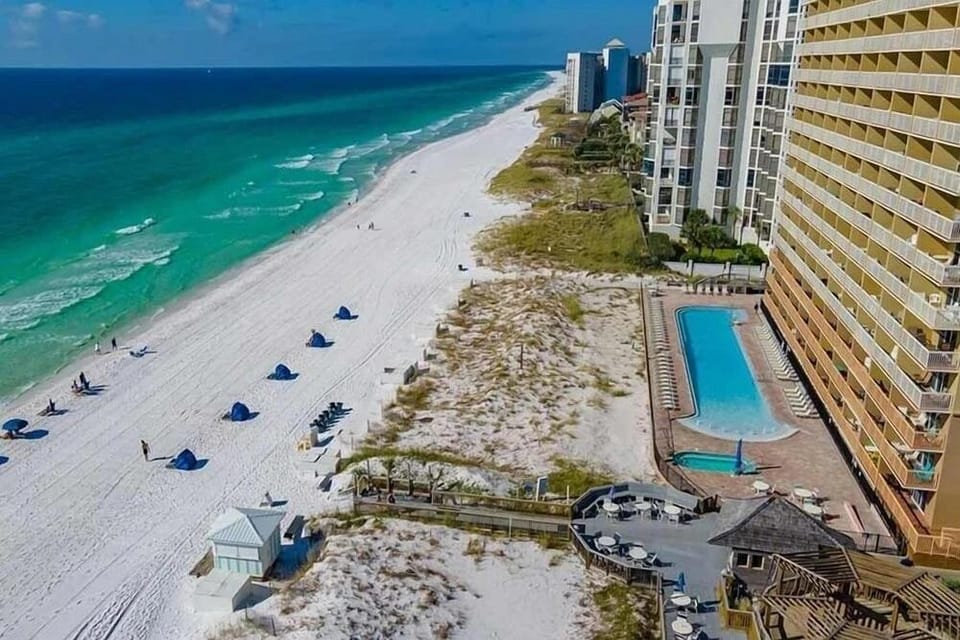 Pelican Beach 0614 2 Bedroom Condo by Pelican Beach Management Hotel in Destin