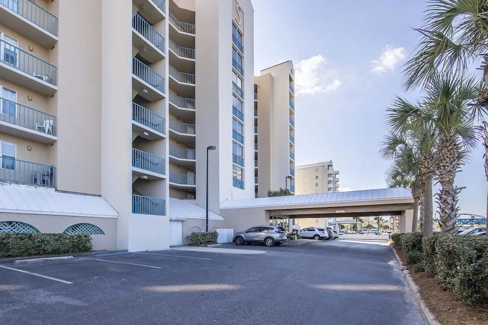 Surfside Shores 1501 Hotel in West Beach