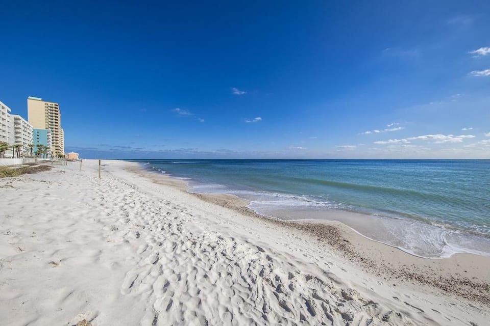 Surfside Shores 1501 Hotel in West Beach