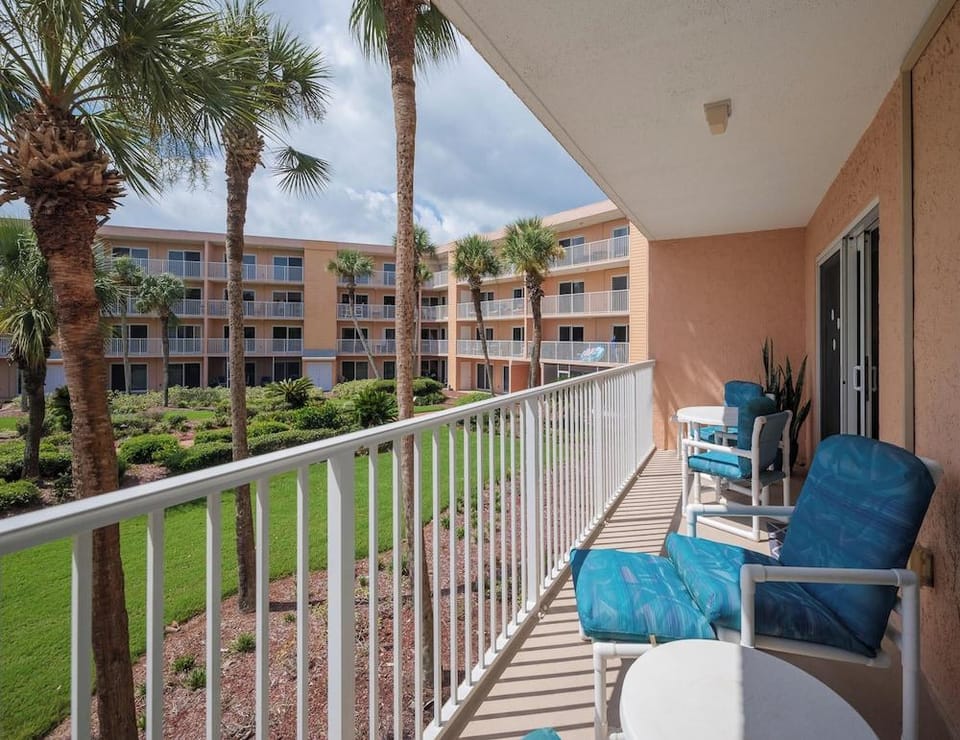 St. Augustine Beach and Tennis - Unit 217 Hotel in Saint Augustine Beach