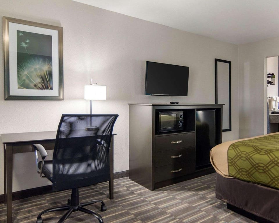 HomeStay Inn & Suites Lodge in Russellville