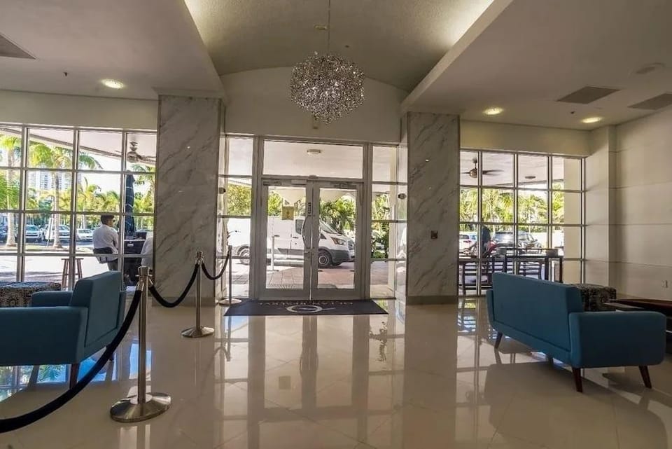 Luxury Miami Beach Condos Hotel in Sunny Isles Beach