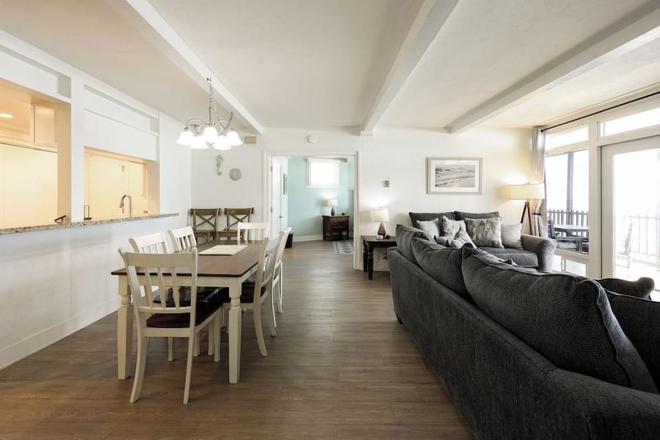 Beachfront Retreat Hotel in Oceanside