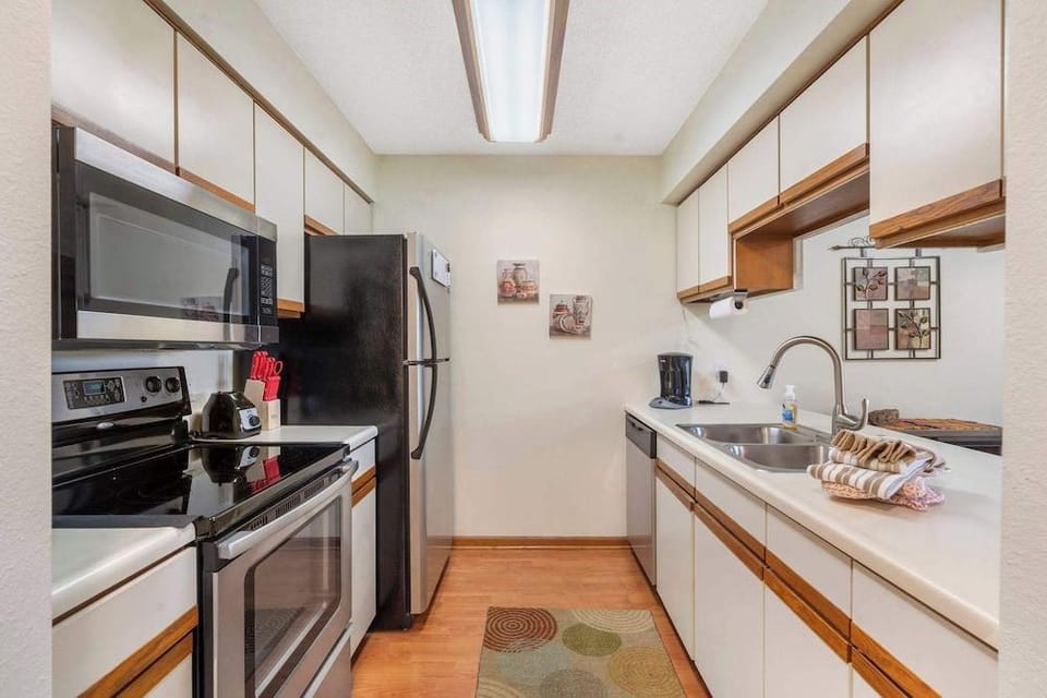 The Cozy Place - Pointe Royale Condo Perfect for Couples! Hotel in Branson